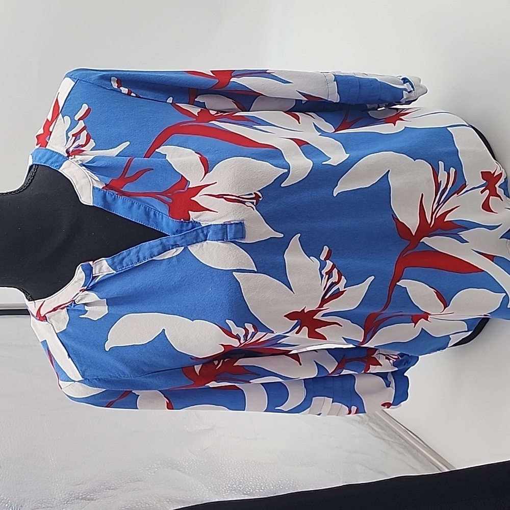 Liz Claiborne Blouse Size M - EUC